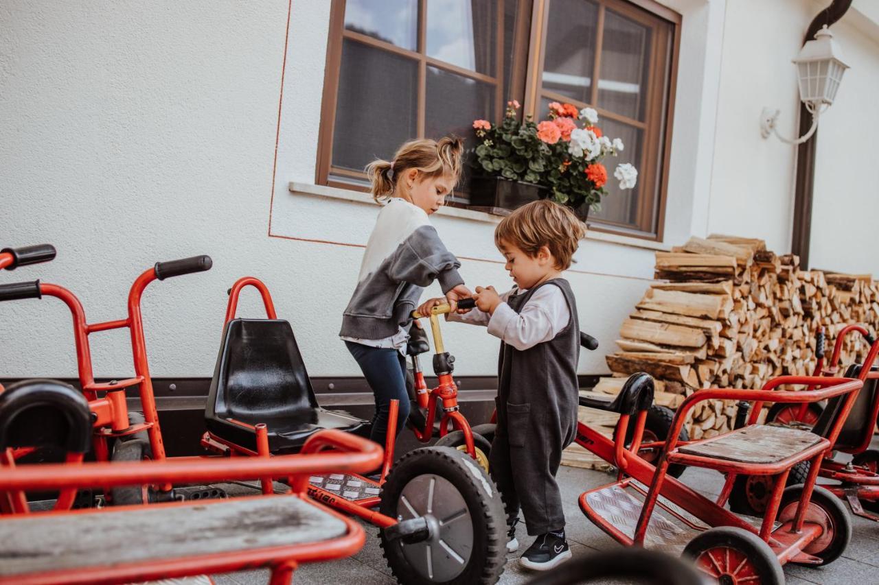 Familienhotel Huber Валес Екстериор снимка