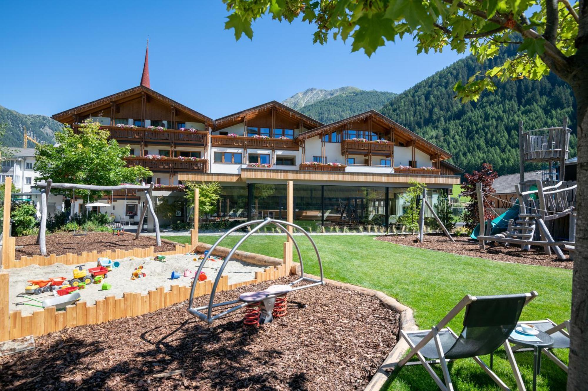Familienhotel Huber Валес Екстериор снимка